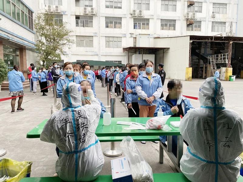 从凌晨到深夜 深圳华侨医院200多名白衣天使昼夜完成采样任务
