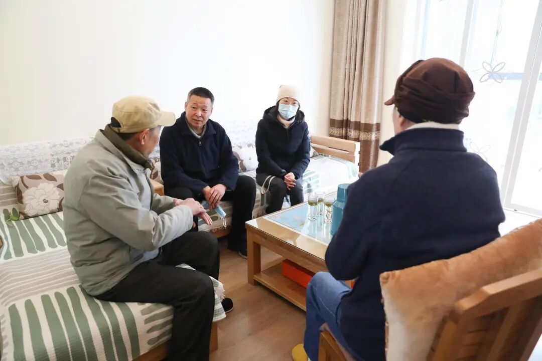 积极探索“上门办信” ，用情服务市民群众