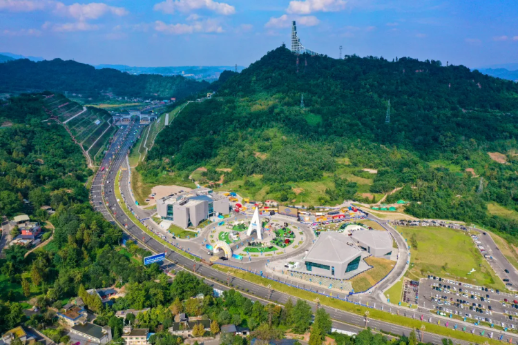 在雅安：遇见交旅融合的“诗与远方”