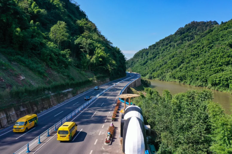 在雅安：遇见交旅融合的“诗与远方”