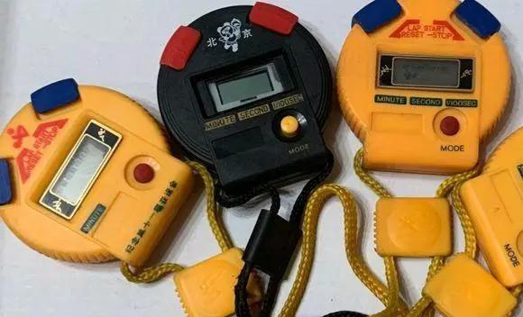 经典游戏《魂斗罗》多年的谜题,“骑马”和“变鬼”到底怎么回事