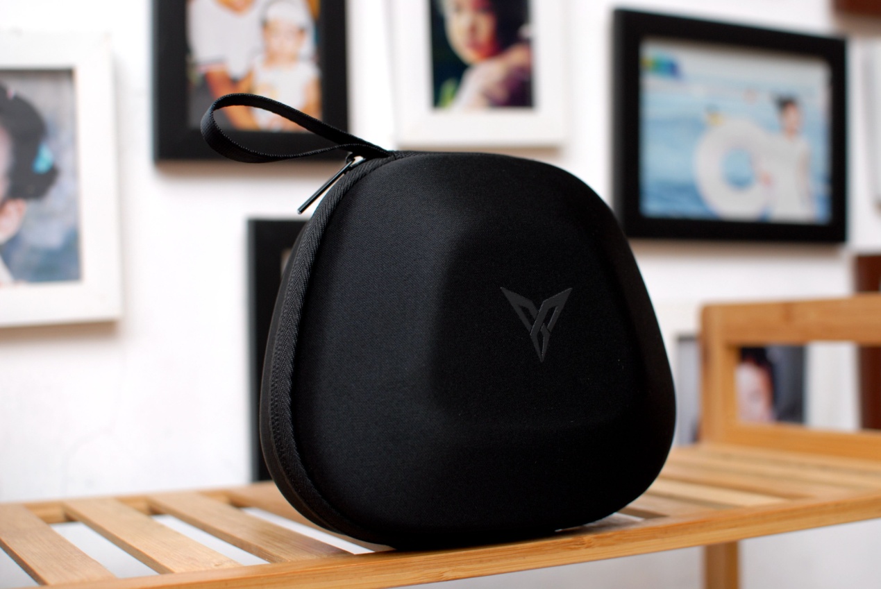 飞智八爪鱼2手柄体验,网友:可拖动轮盘按键,这个设计碉堡了