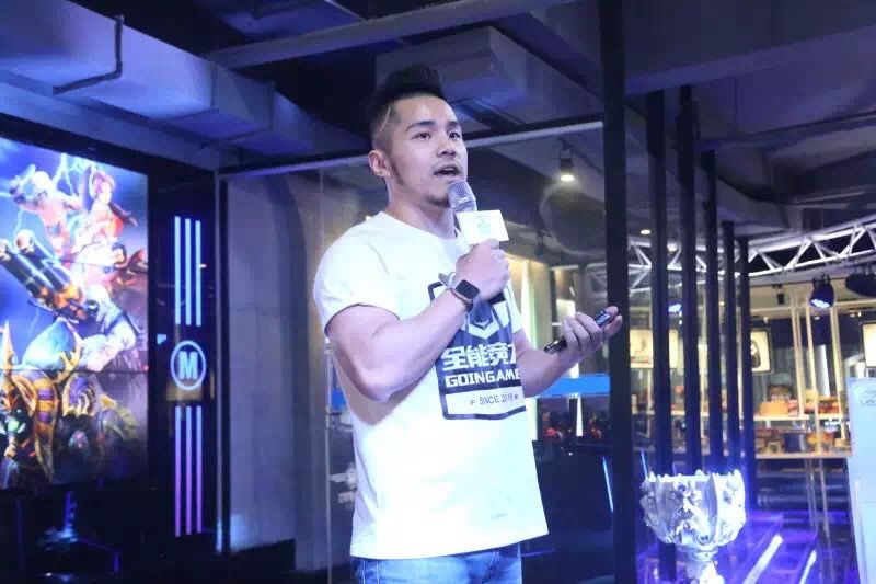 谁是真正的游戏之王？ 通吃街机红白机撸啊撸消消乐VR那个人