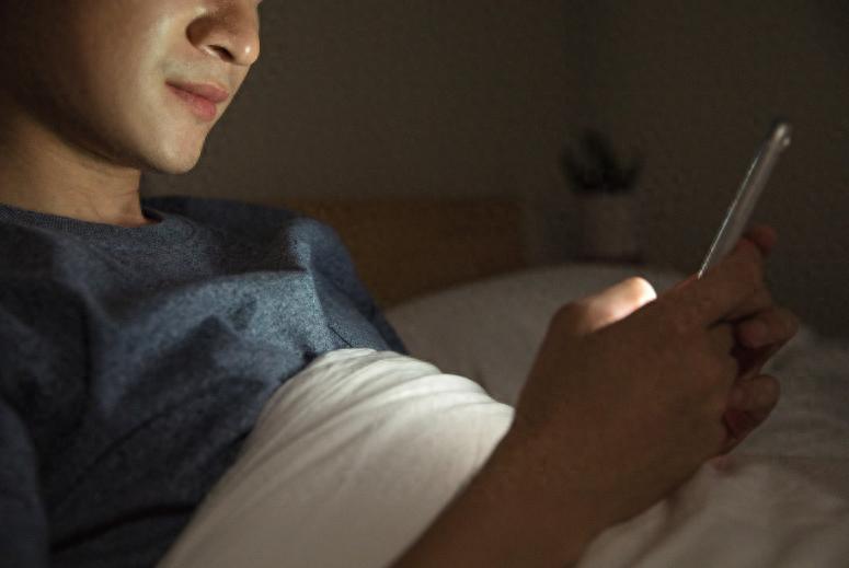 为什么黄色网站能让你免费看？看清真相后，你还敢继续浏览吗？