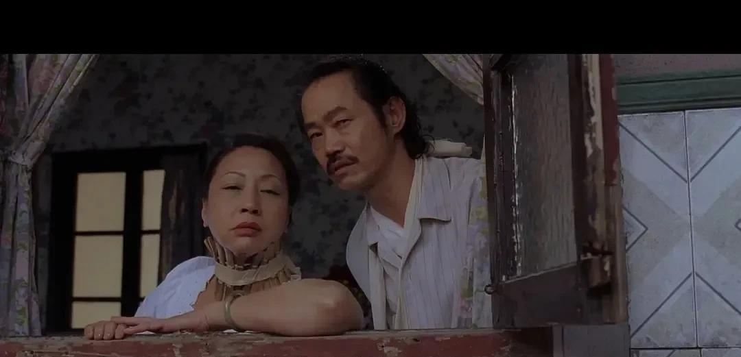 还记得《功夫》里的包租公吗？如今70岁的他近况曝光