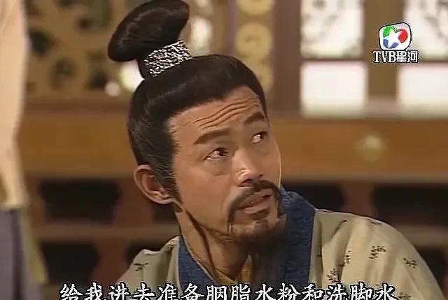 还记得《功夫》里的包租公吗？如今70岁的他近况曝光