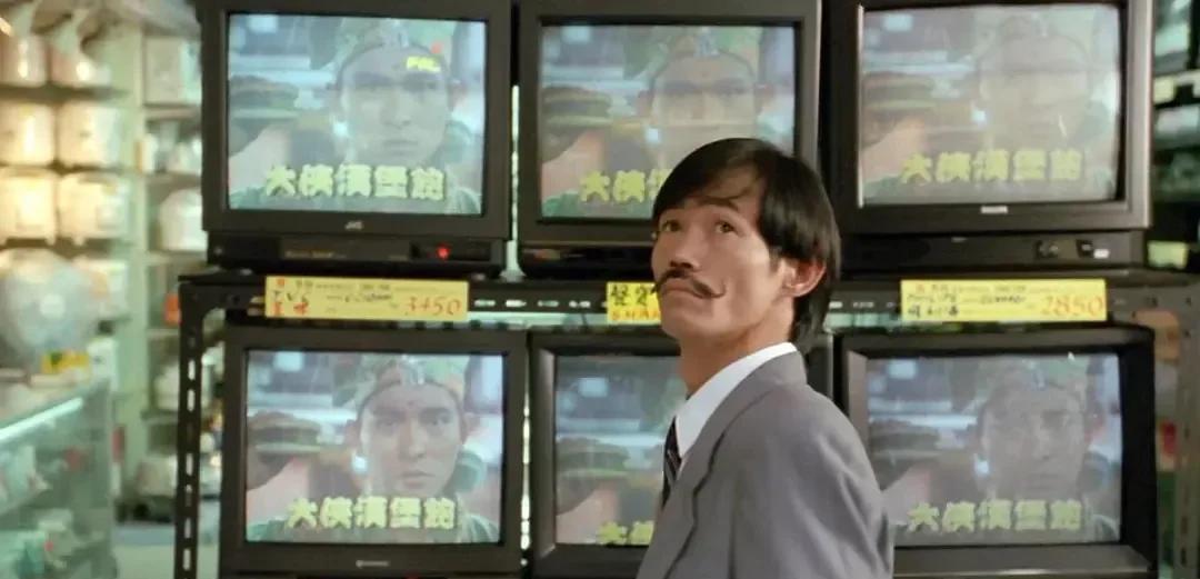 还记得《功夫》里的包租公吗？如今70岁的他近况曝光