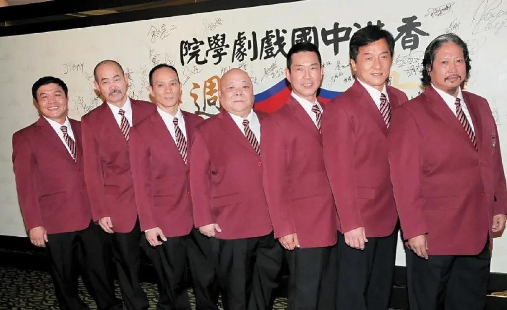 还记得《功夫》里的包租公吗？如今70岁的他近况曝光