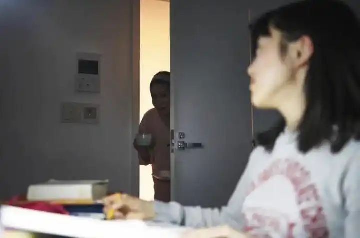 “每周一天家庭日”倡议让家长心有戚戚焉，为什么高质量的陪伴那么难？