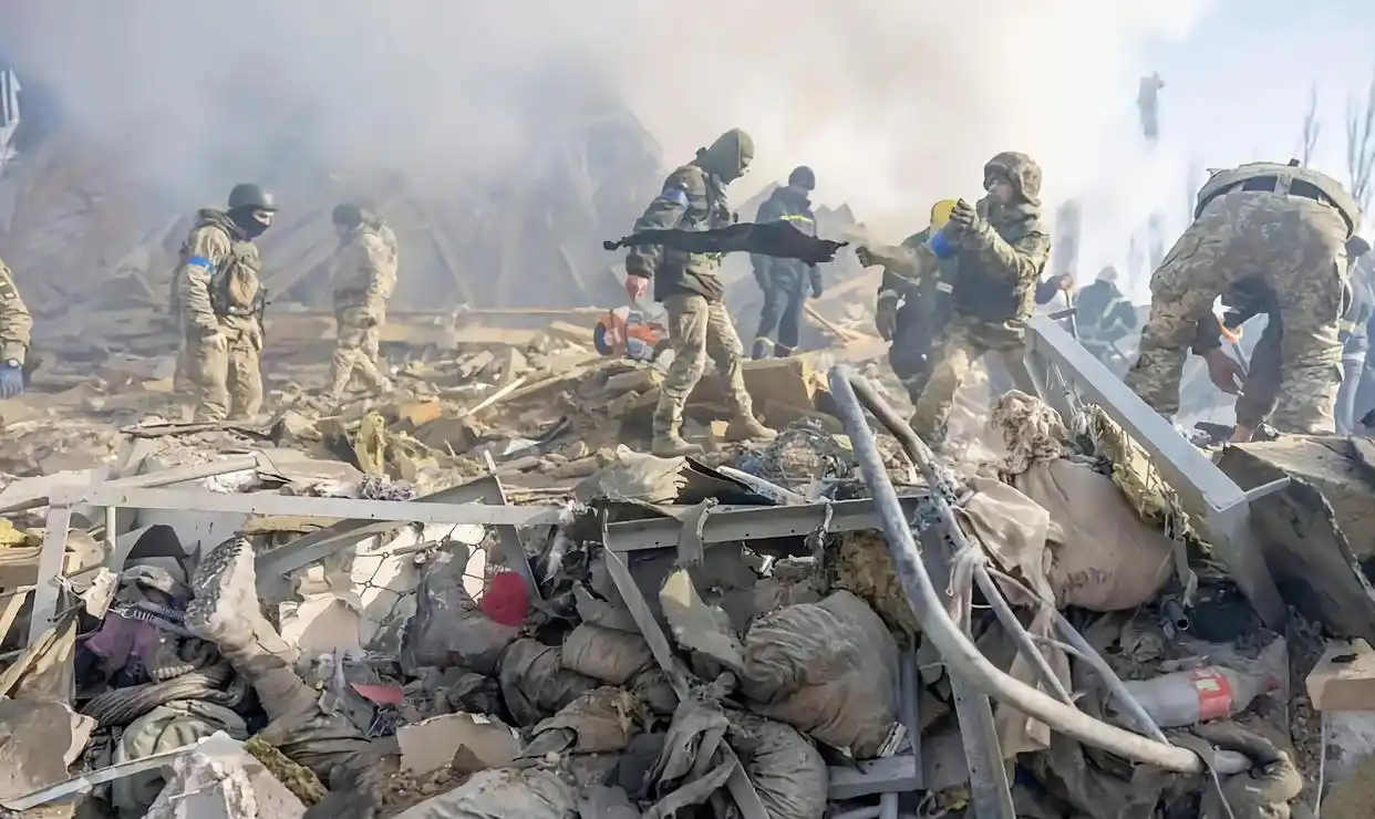 战地记者卢宇光重伤，乌克兰无人机越界红线，俄方发出严正警告