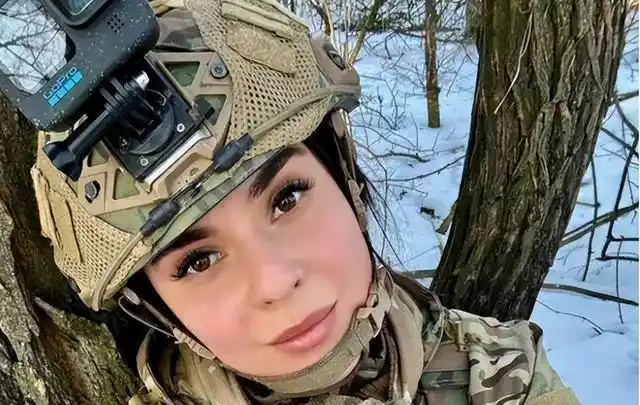 战地记者危？俄美女记者踩中地雷被炸死，乌女记者被无人机袭击