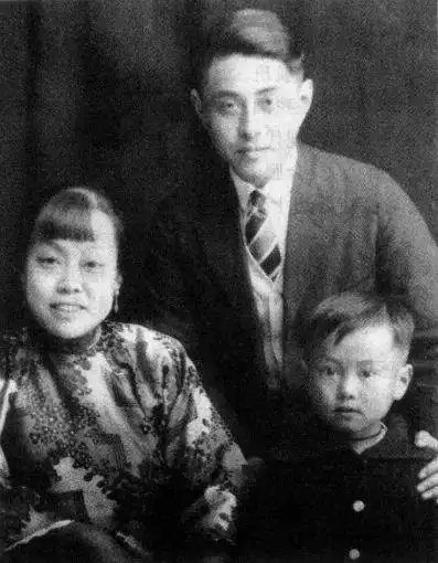 功在世界 心怀家国!一文回顾科学巨擘杨振宁先生的一生