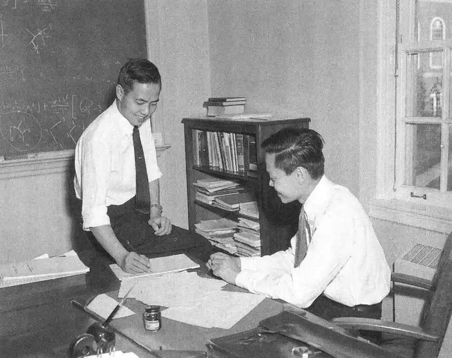 功在世界 心怀家国!一文回顾科学巨擘杨振宁先生的一生