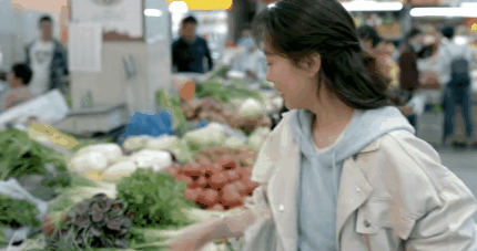 没想到，海清携“蜗居续集”归来，会以这样的惊喜，打出一副王炸