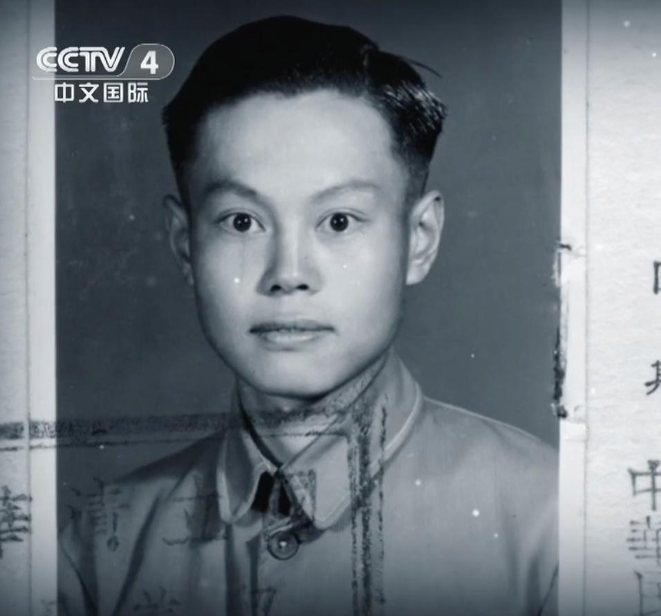 杨振宁百年人生：比婚姻更牛的，是放弃美国国籍