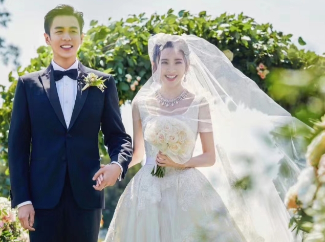 唐艺昕被疑怀二胎，穿老公张若昀外套甜蜜撒糖，本人火速发文辟谣