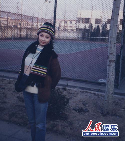 袁立躺枪因网友言论痛哭 20年情史揭秘(组图)