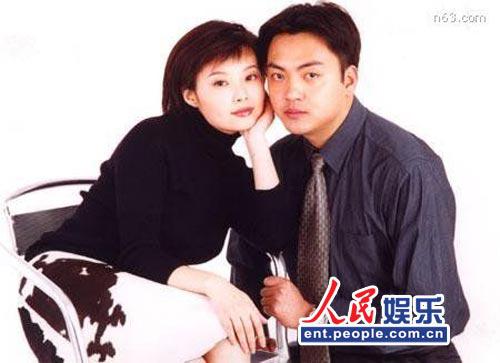 袁立躺枪因网友言论痛哭 20年情史揭秘(组图)