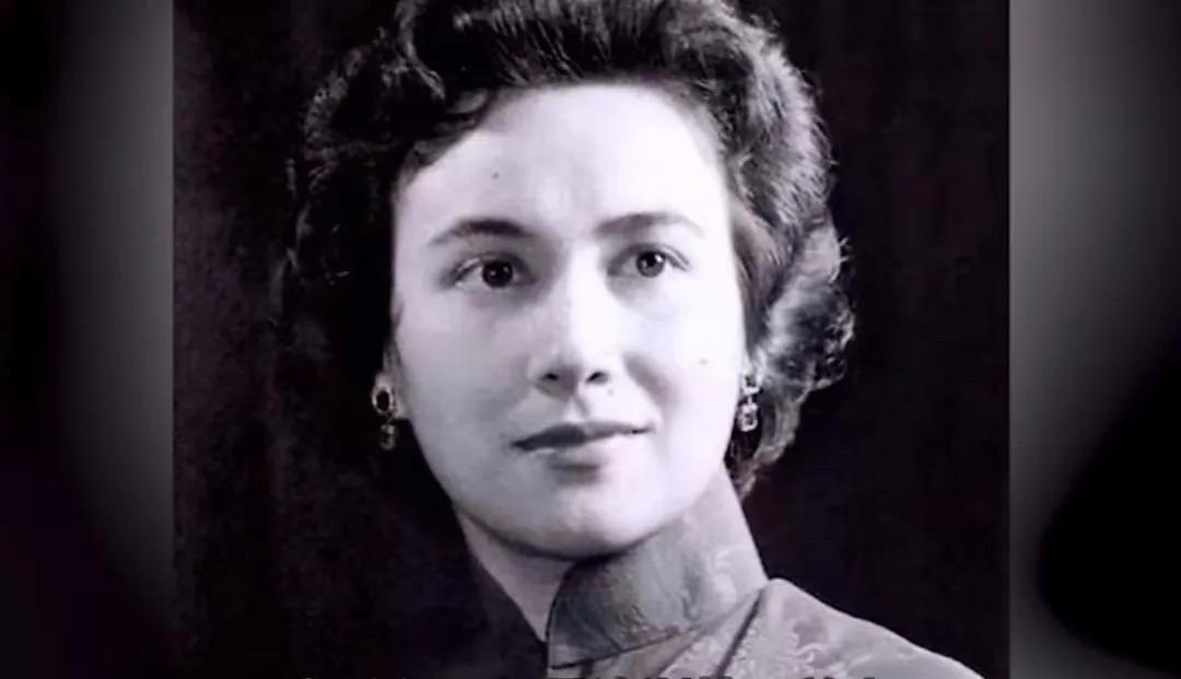 赌王被小护士郑咏诗骗财骗色，但是手段比其更狠的却是她