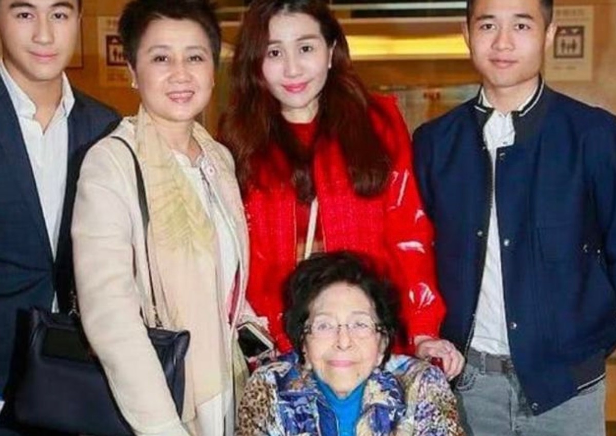 临终将“私生子”交给何超琼，赌王下的这盘大棋，到5年后才看懂