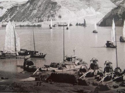 香港这么多顶级豪门，为何财富仅300亿的霍家却最特殊？