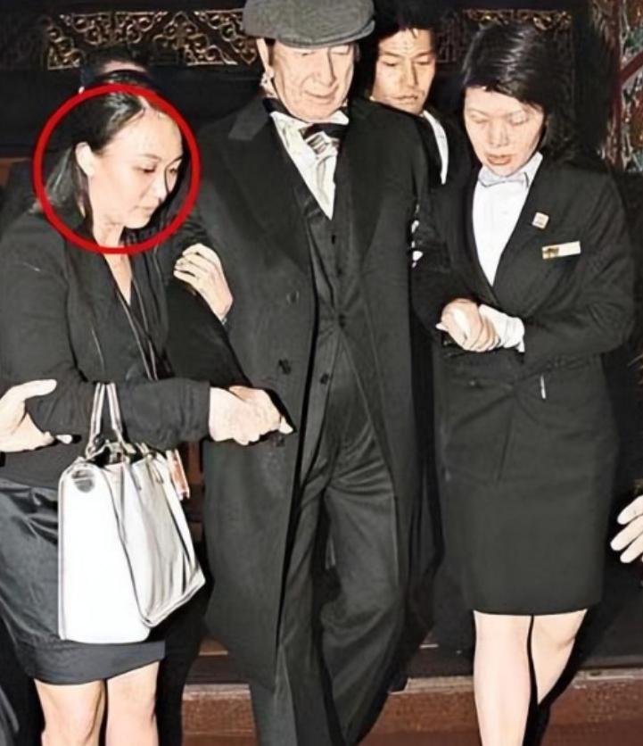 赌王“五姨太”郑咏诗:护工上位,拿上亿分手费,转身高调嫁初恋