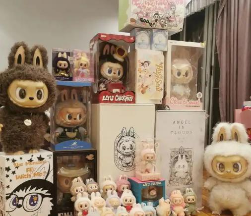 1块7一包的卡牌，为何比泡泡玛特更暴利？卡游这“卡”还能打多久