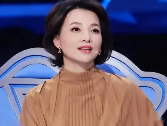 11个美女，是央视各频道的“当家花旦”，“六公主”尤其性感