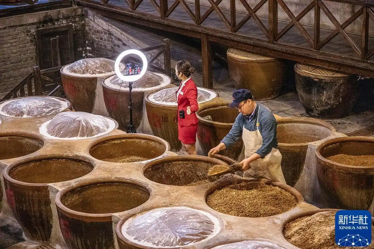 “国社之镜·世纪光影”新华社新闻摄影展｜时空巨变（下篇）