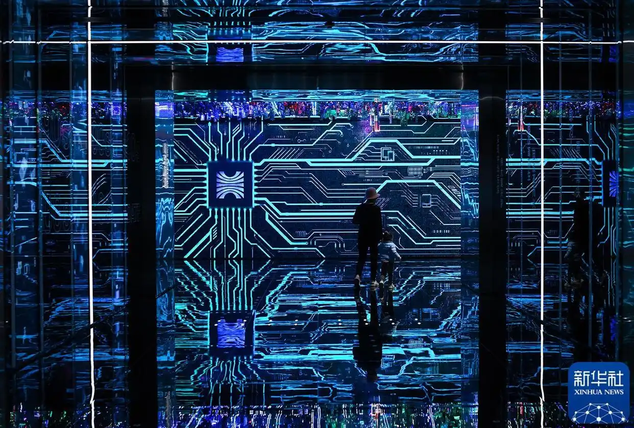 “国社之镜·世纪光影”新华社新闻摄影展｜时空巨变（下篇）