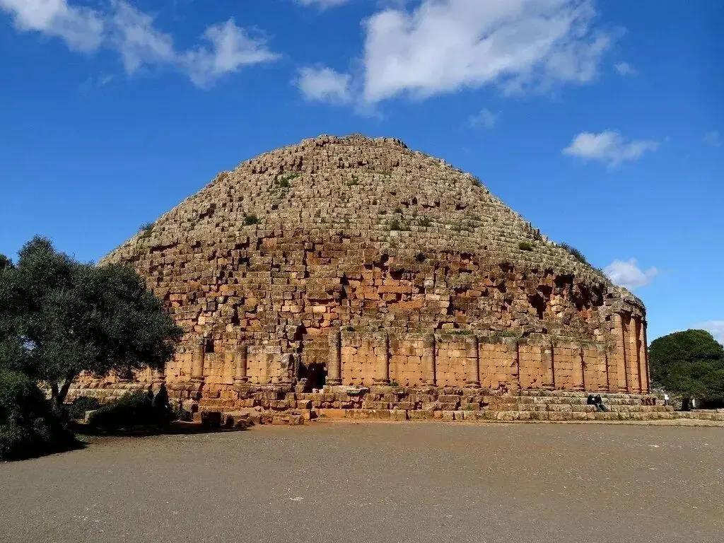 非洲旅游行程推荐—埃及和阿尔及利亚旅游行程攻略，解锁北非多元风情