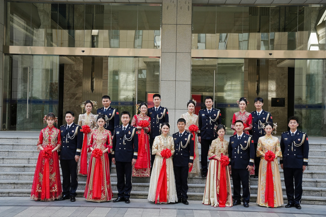 甜度爆表 温州这场集体婚礼上演浪漫“警”色