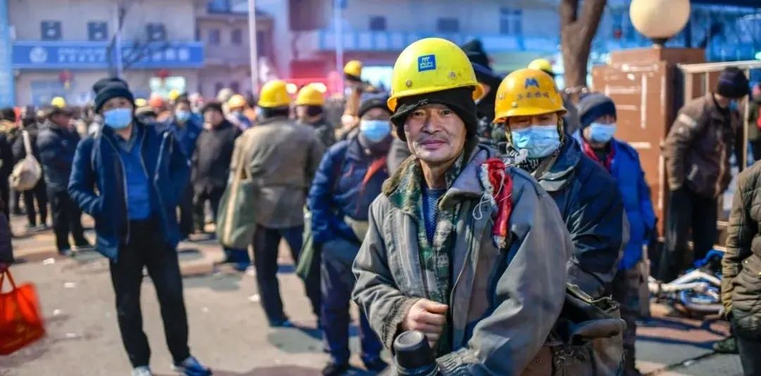 校企合作“两头热”背后:供需错配 结构性失业依然存在