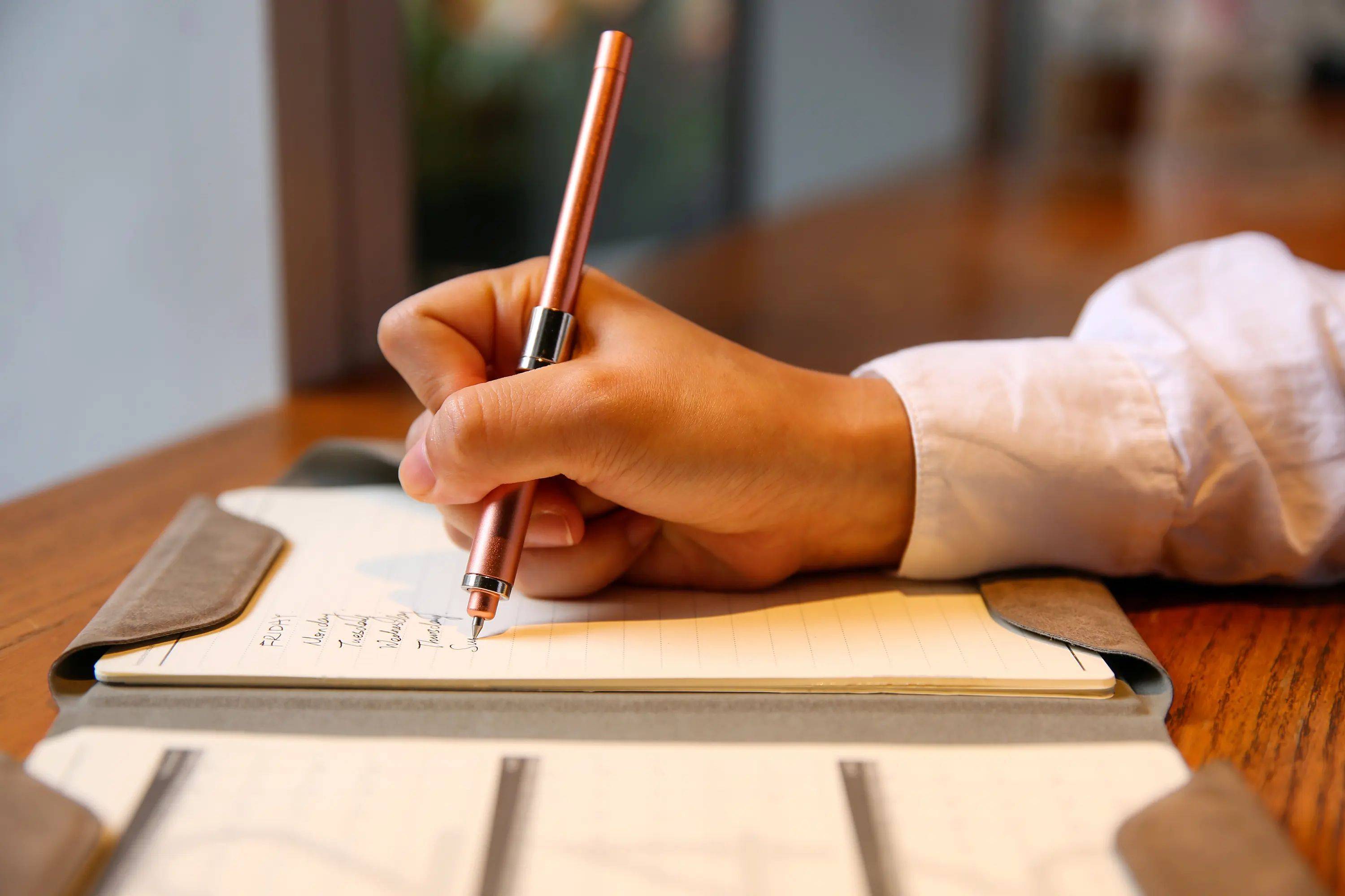 趣谈|《人民日报》公布常见文字错误，词语、标点等避坑指南！