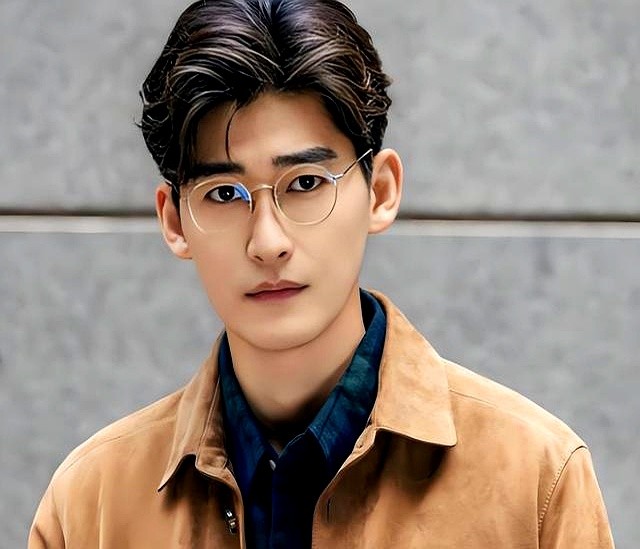 内娱的明星有多离谱，强吻袭胸掀衣服，“假戏真做”太可怕