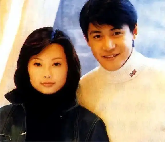 富商徐威：与袁立同居12年，分手后转身娶小20岁的世界冠军张怡宁