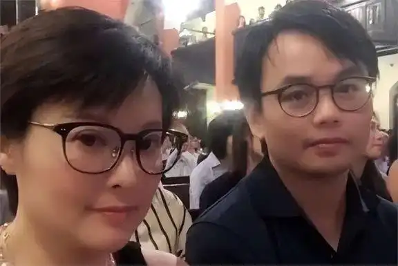 富商徐威：与袁立同居12年，分手后转身娶小20岁的世界冠军张怡宁