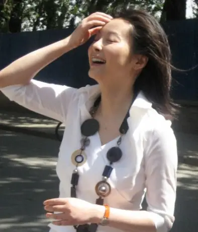 身价300亿富商徐威，宠袁立12年，缘何转身娶奥运冠军张怡宁？