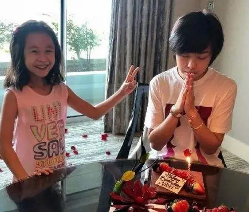 身价300亿富商徐威,宠袁立12年,缘何转身娶奥运冠军张怡宁?