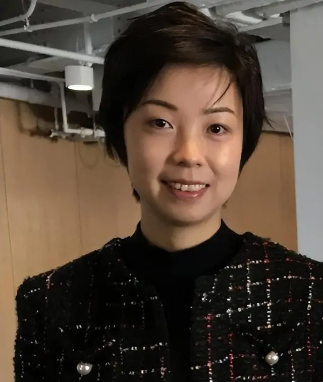 身价300亿富商徐威,宠袁立12年,缘何转身娶奥运冠军张怡宁?