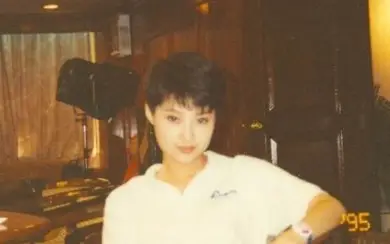 身价300亿富商徐威，宠袁立12年，为何转身迎娶奥运冠军张怡宁？