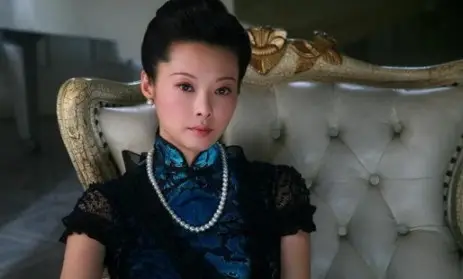 身价300亿富商徐威，宠袁立12年，为何转身迎娶奥运冠军张怡宁？