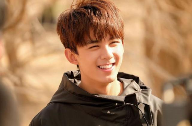 吴磊最新采访超有梗，抱怨杂志尺度太大，网友：男德班优秀毕业生