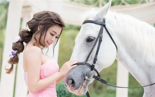 2025年出生吴姓女宝宝起名 2025年姓吴女孩取名