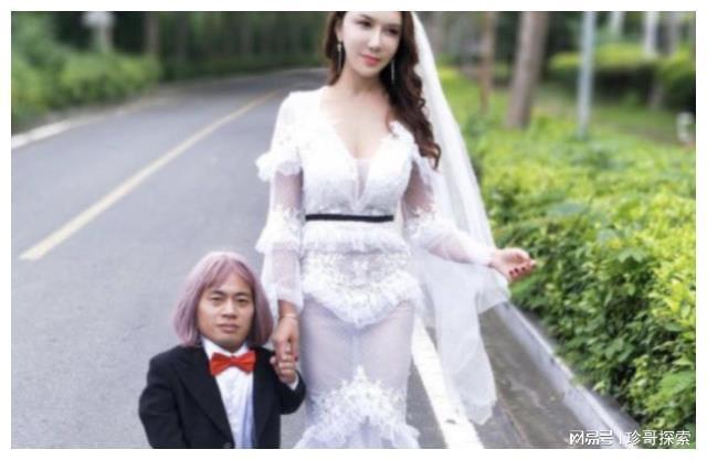 金瓶梅“龚玥菲”：身材堪称精品，凹凸有致，火辣爆棚！