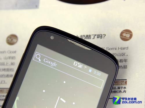 价格"大杀器" 699元双核小辣椒手机评测