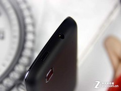 价格"大杀器" 699元双核小辣椒手机评测