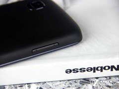 价格"大杀器" 699元双核小辣椒手机评测