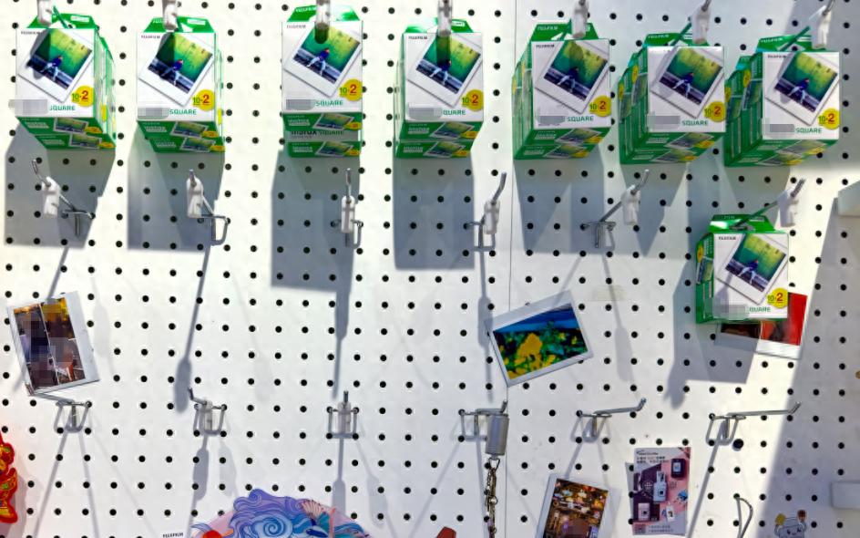 拍立得相纸拼团陷“跑路门”,平台不能置身事外 | 新京报快评