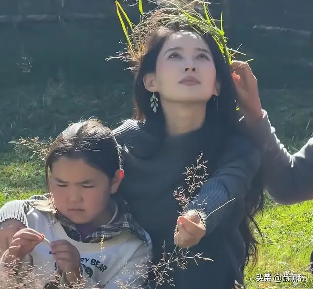 间隔不到2小时，章子怡、汪峰先后发文，网友：终究是森林北输了